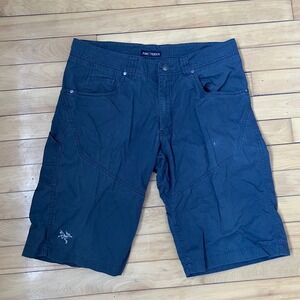 Arcteryx Mens 32 Technical Hiking Shorts Navy Blue Gorpcore Outdoor 12" Inseam